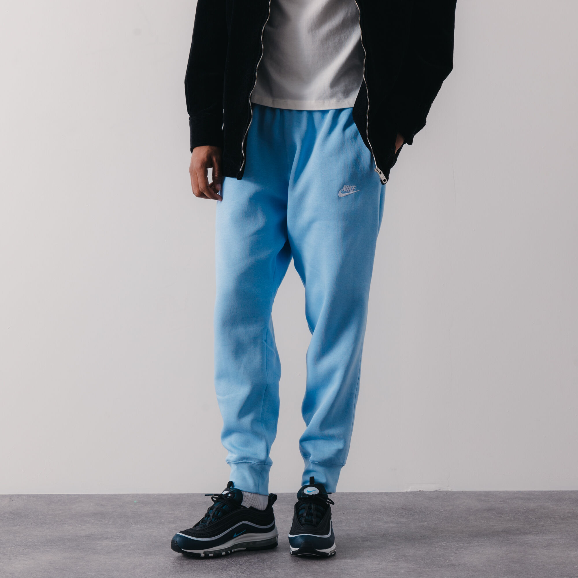 Survetement nike courir hot sale
