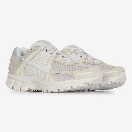 NIKE zoom vomero ZOOM VOMERO 5 SUEDE BLANC/BEIGE DAMES