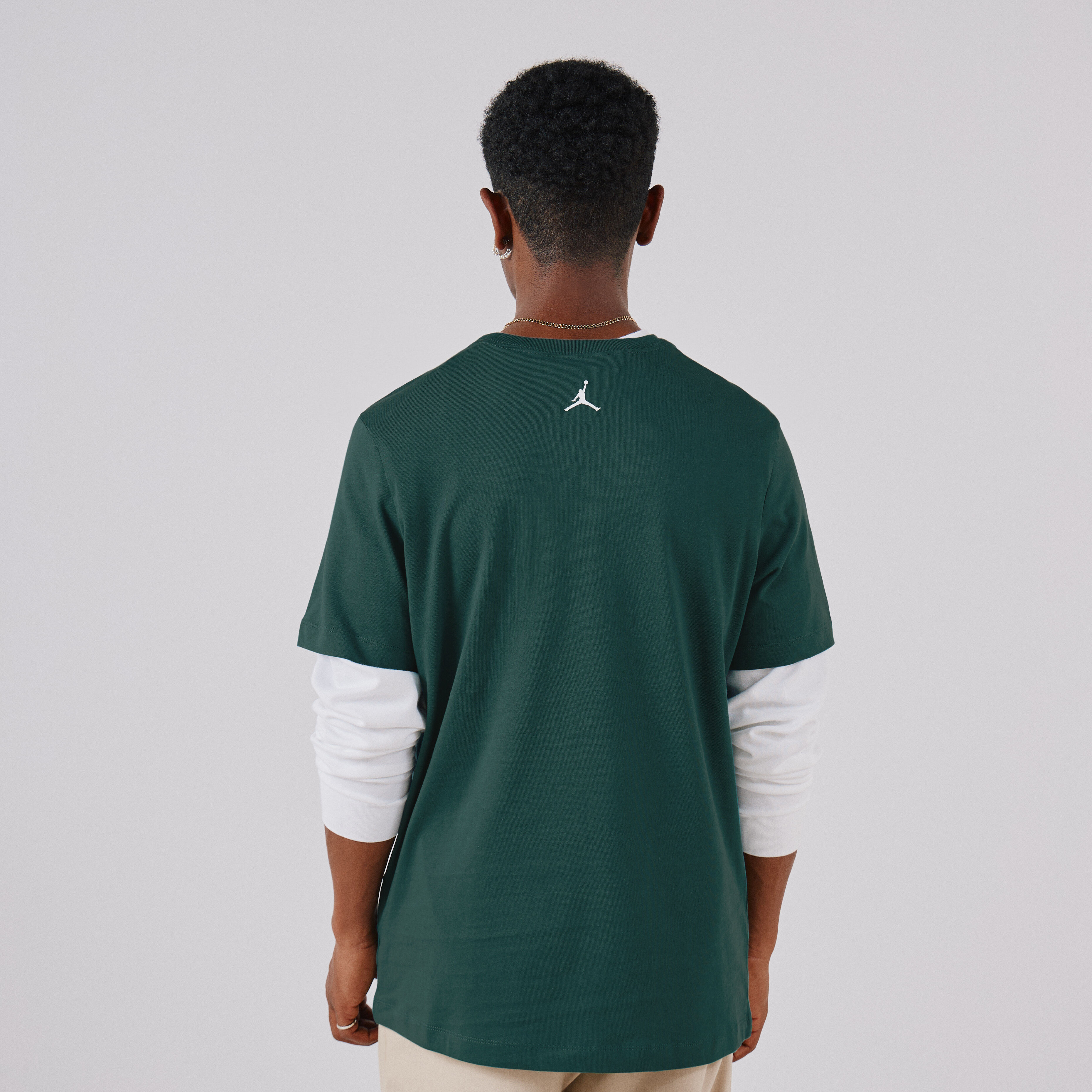 Sneakers et baskets JORDAN TEE SHIRT Tendances 2024 Courir.be