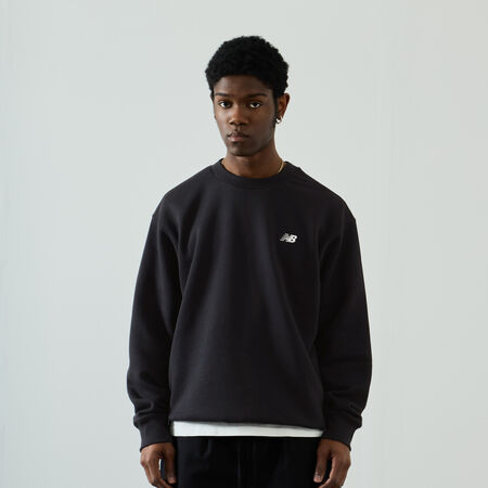 NEW BALANCE SWEAT CREW ESSENTIALS SMALL LOGO NOIR HOMME