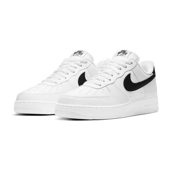 passie Gedateerd lucht NIKE AIR FORCE 1 LOW WIT/ ZWART - SNEAKERS HEREN | Courir.be