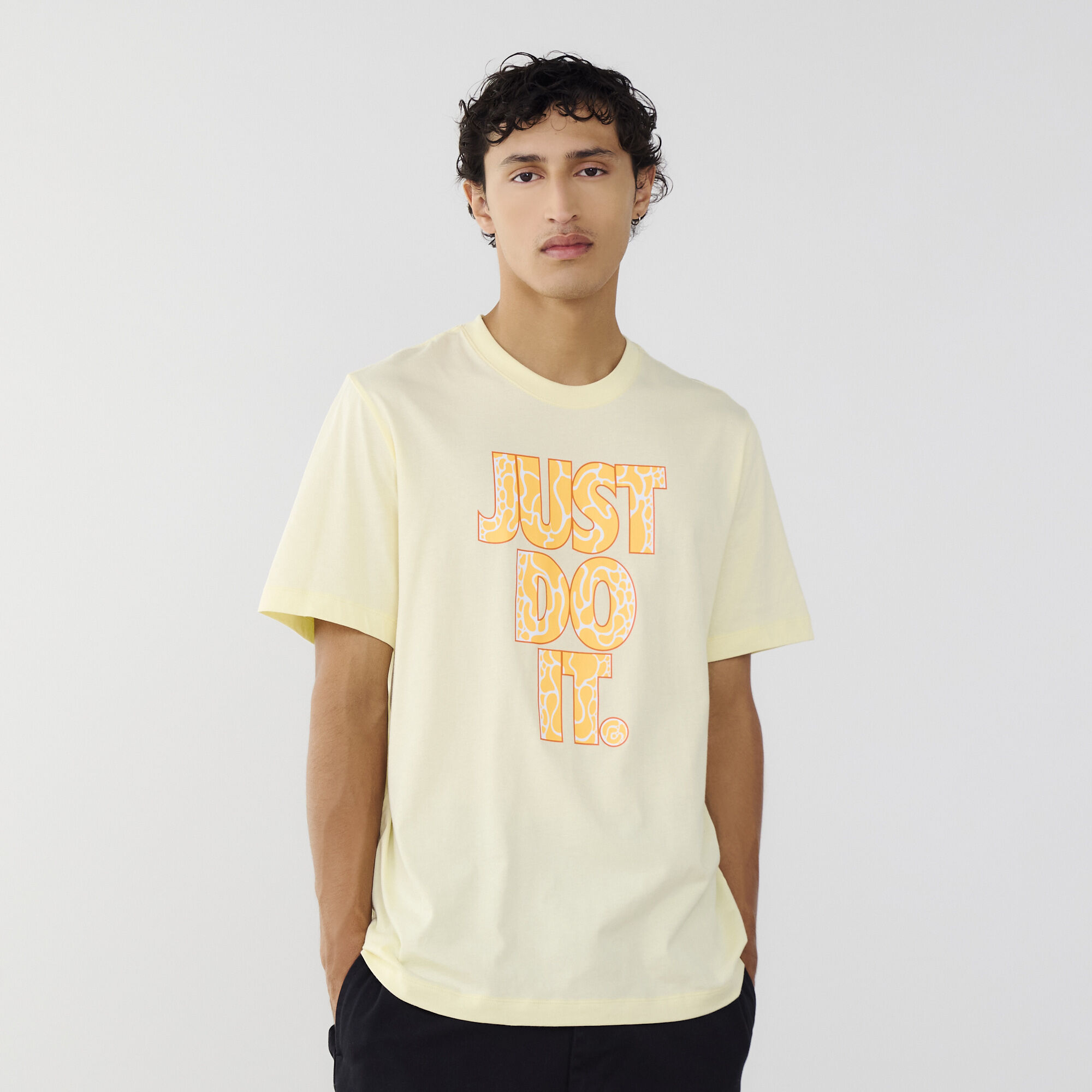 T shirt nike homme jaune on sale