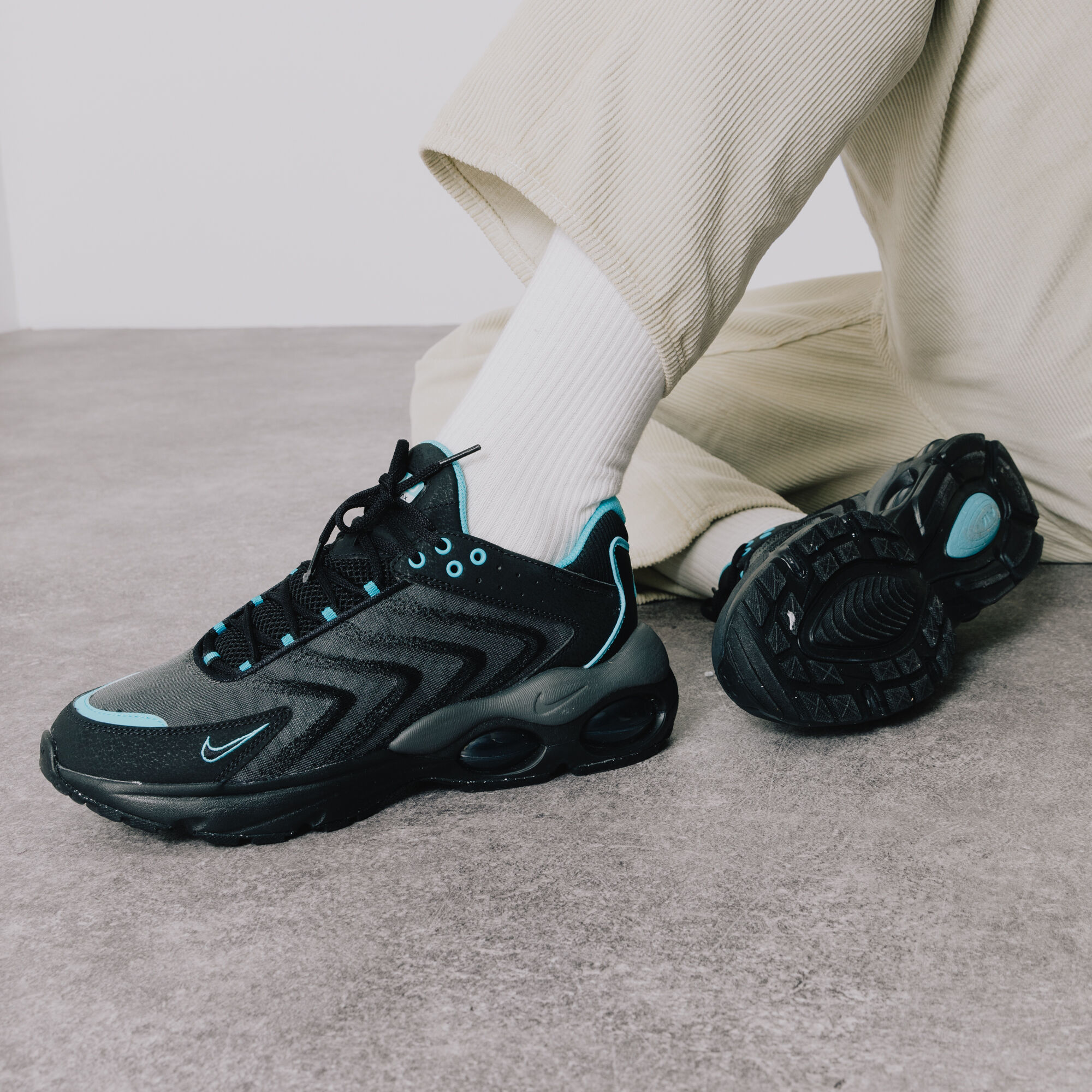 Air max bleu et noir sale