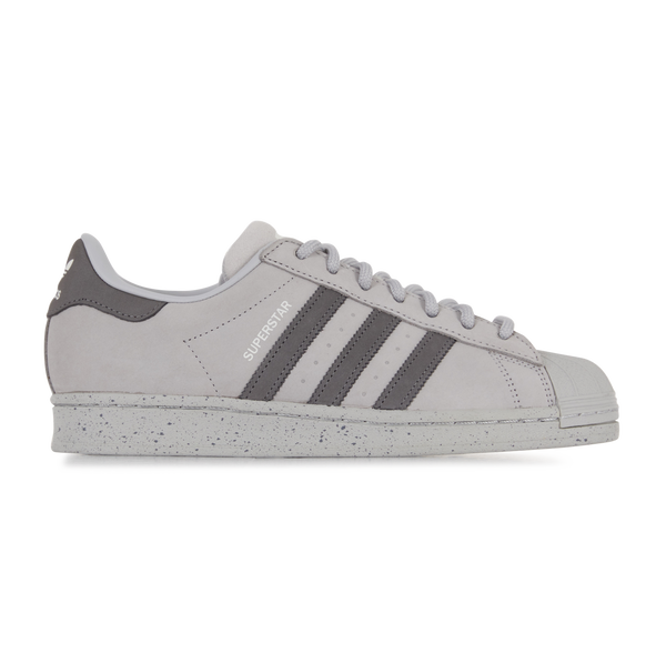 spier stapel Lyrisch ADIDAS ORIGINALS SUPERSTAR NUBUCK GRIJS - SNEAKERS HEREN | Courir.be