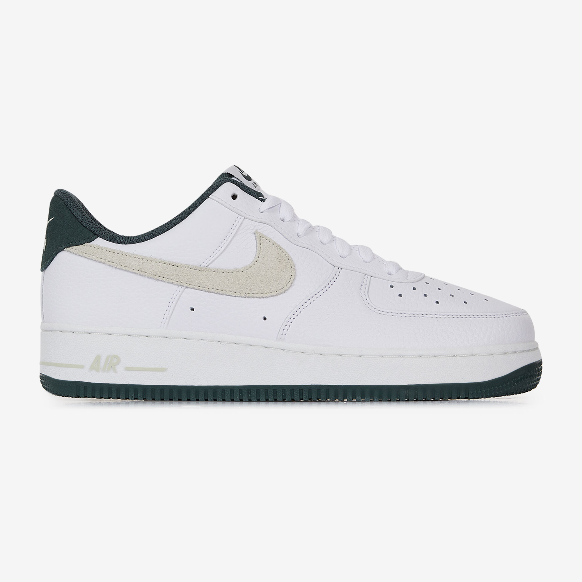 Sneakers et baskets NIKE air force 1 en promo Courir.be
