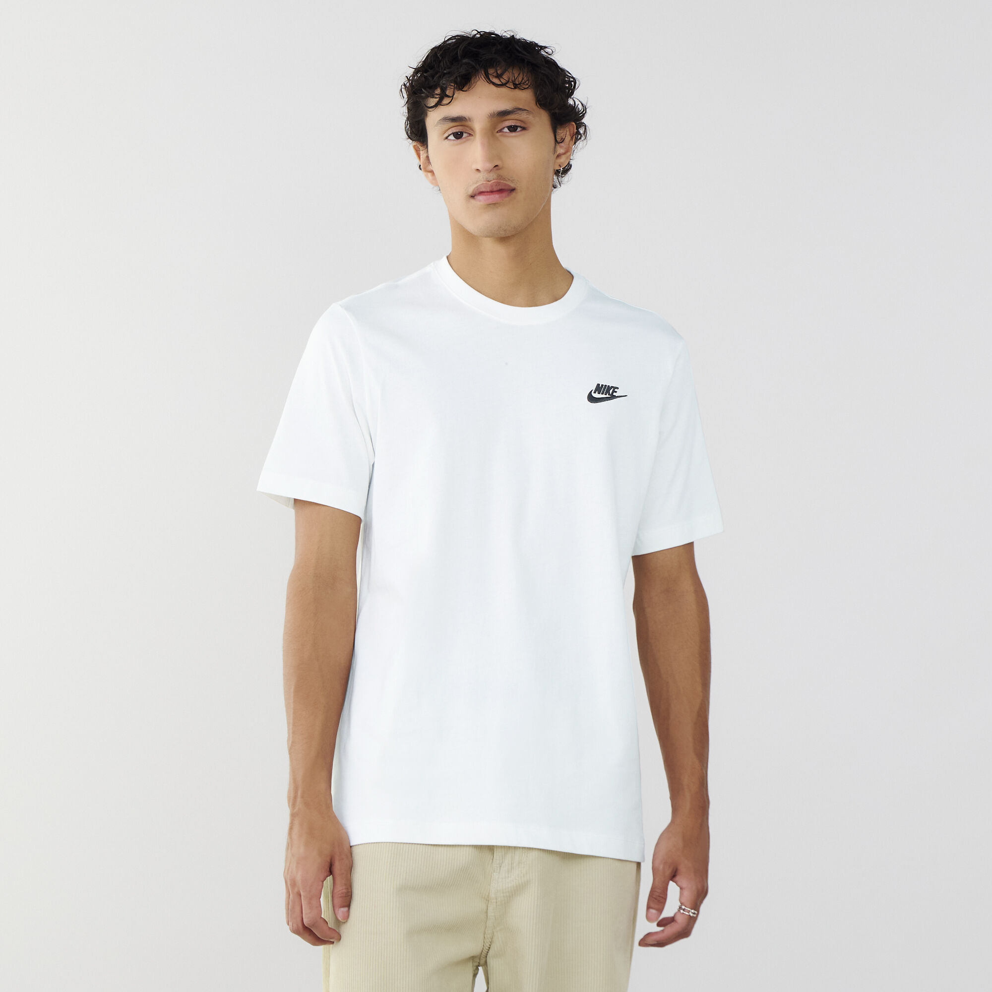 Nike t shirt store