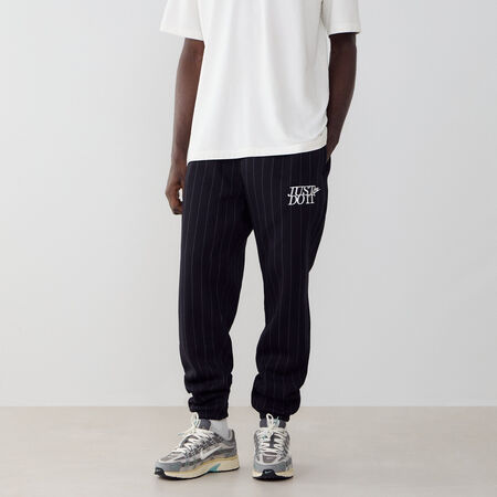 NIKE PANT JOGGER JUST DO IT AOP NOIR/BLANC HOMME