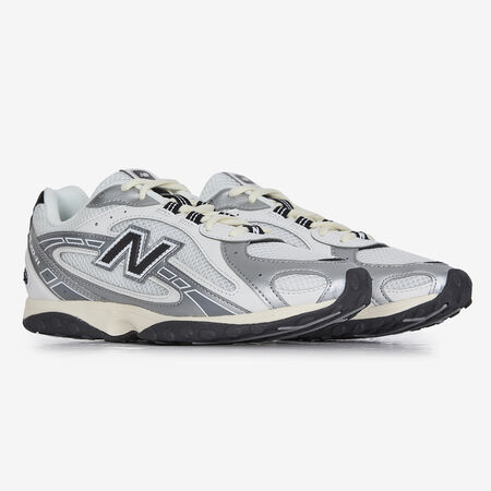 NEW BALANCE 204 BLANC/NOIR FEMME
