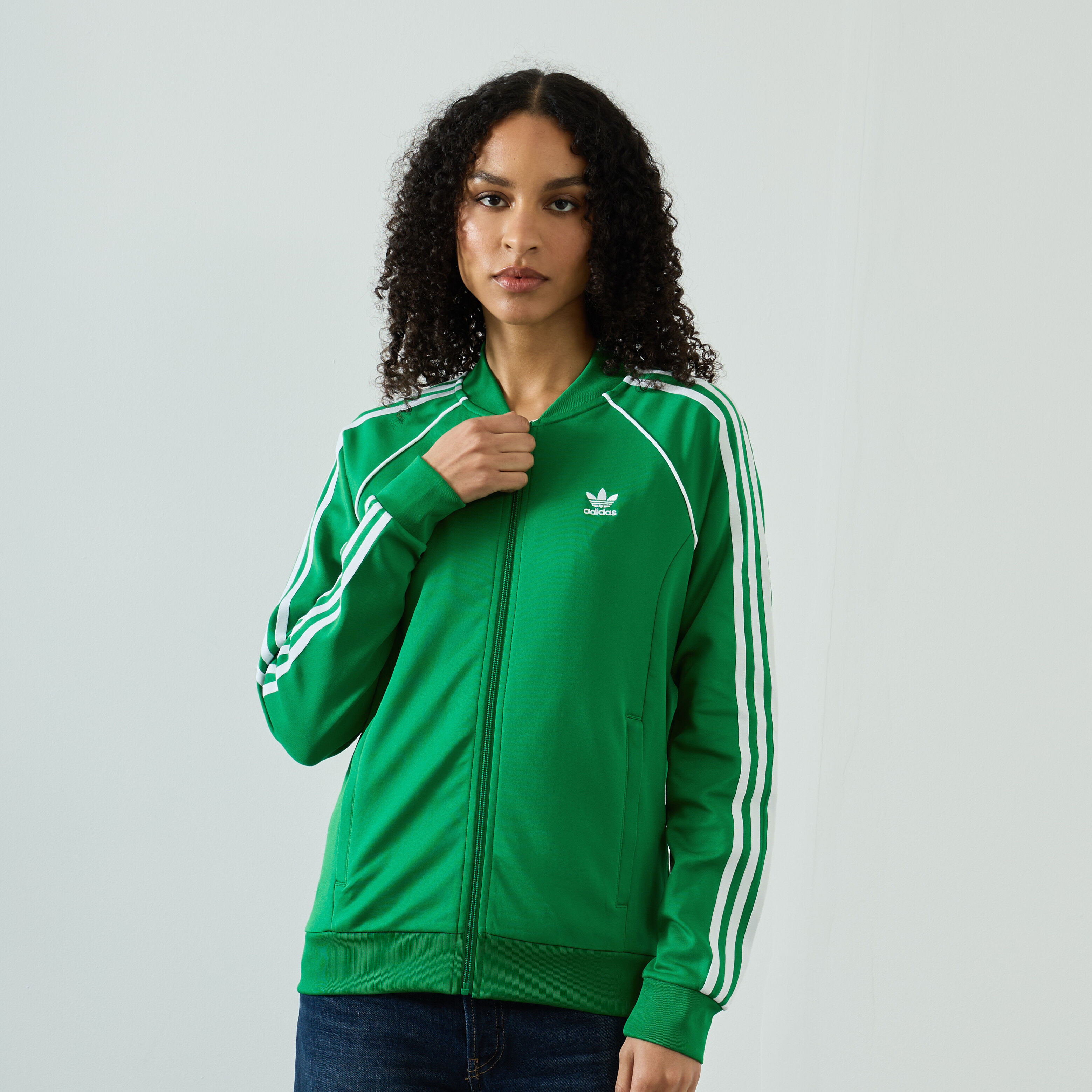 Sneakers en shoenen ADIDAS ORIGINALS KLEDING GROEN Trends 2024 Courir.be