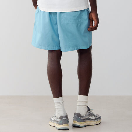 NIKE SHORT CLUB WOVEN FLOW BLEU/BLANC HEREN