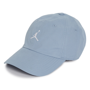 Sneakers et baskets CASQUETTE BLEU Tendances 2024 Courir.be