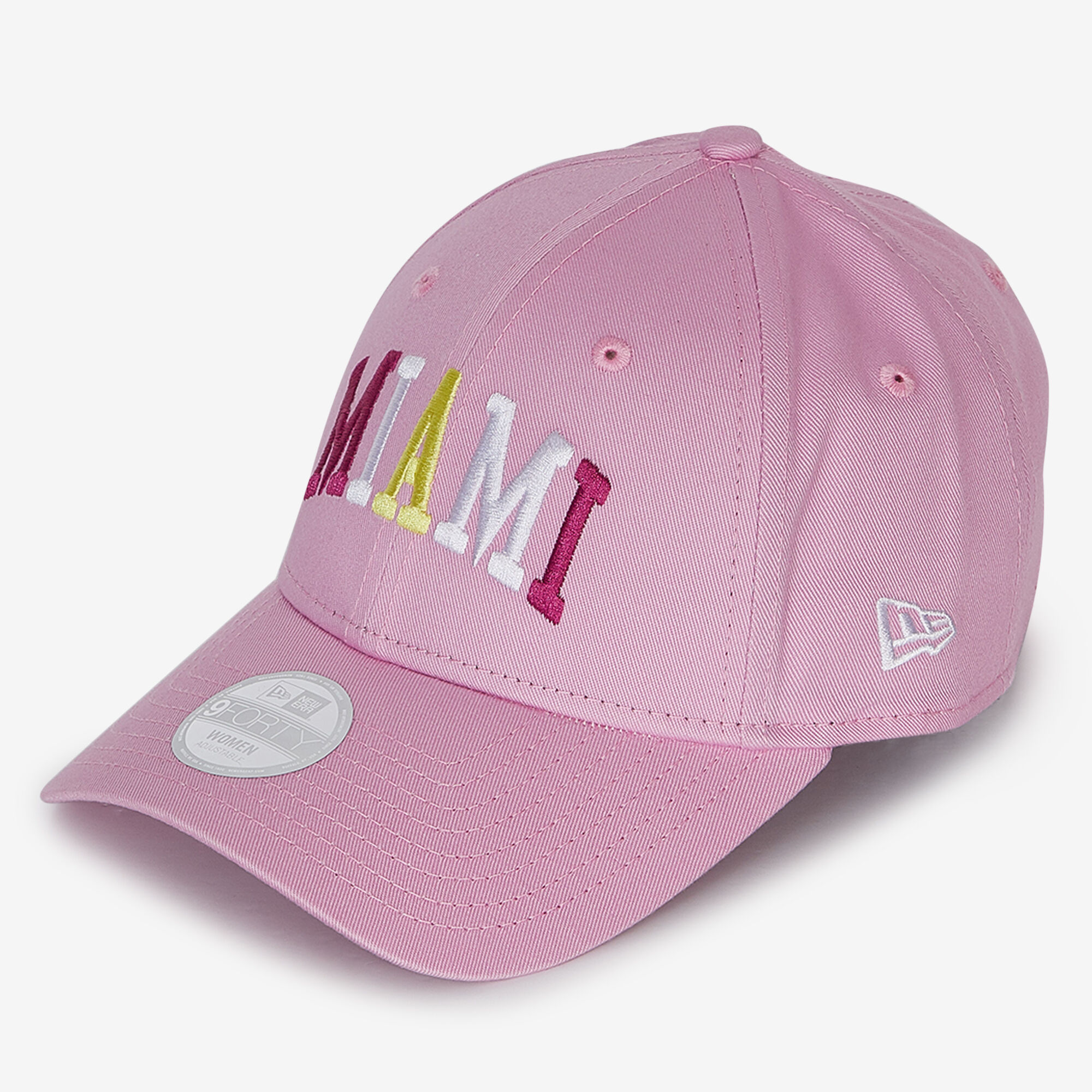 Sneakers et baskets CASQUETTE ROSE Tendances 2024 Courir.be