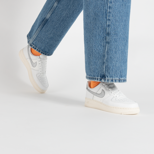 Nike air force 1 low femme argent on sale
