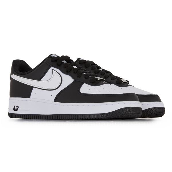 NIKE AIR FORCE 1 LOW PANDA BLANC NOIR SNEAKERS HOMME Courir.be