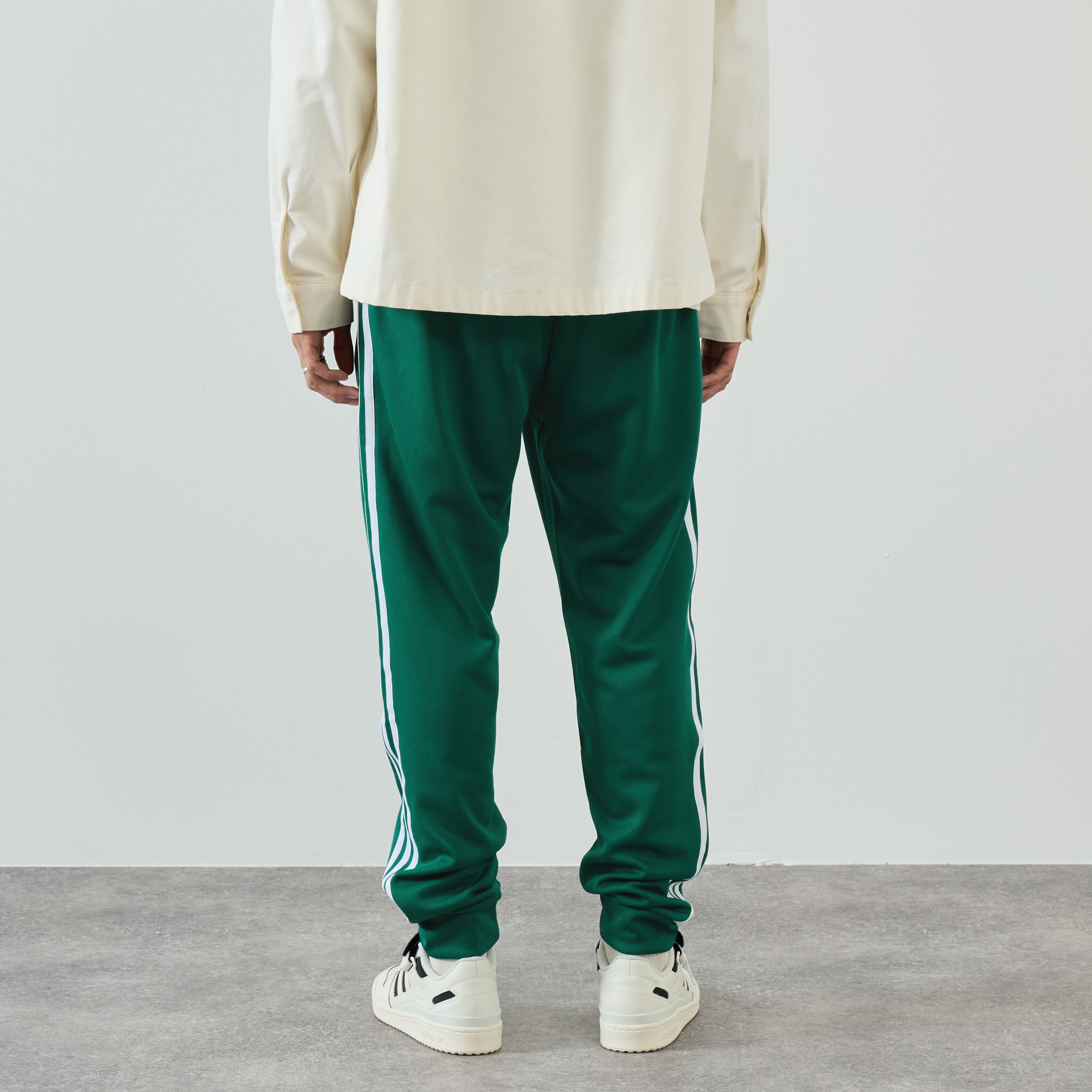 Sneakers et baskets ADIDAS ORIGINALS PANTALON VERT Tendances