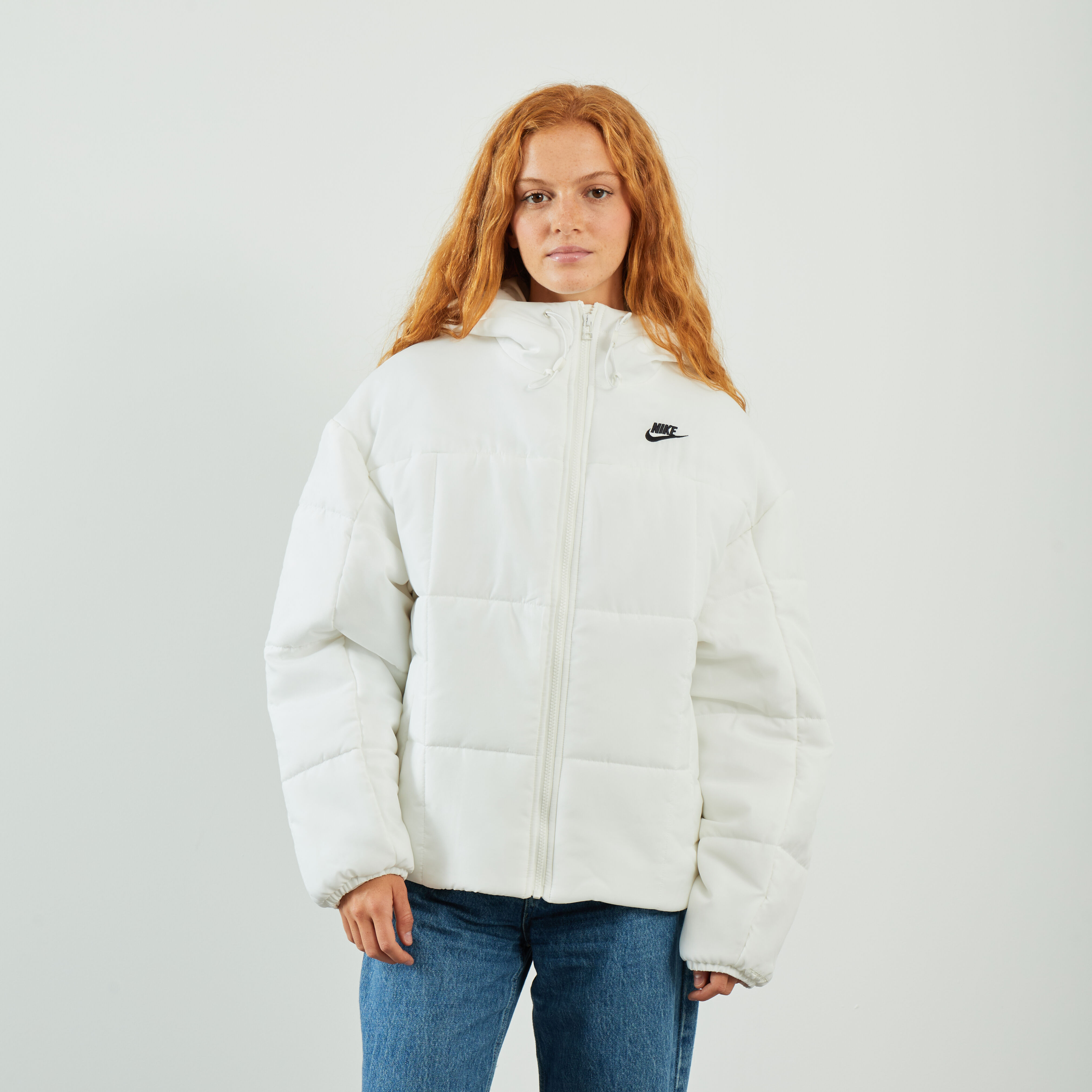 NIKE DOUDOUNE PUFFER ECRU BLOUSON FEMME Courir.be