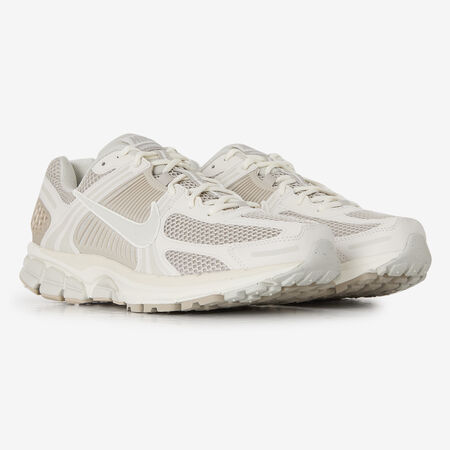 NIKE zoom vomero ZOOM VOMERO 5 BEIGE HEREN