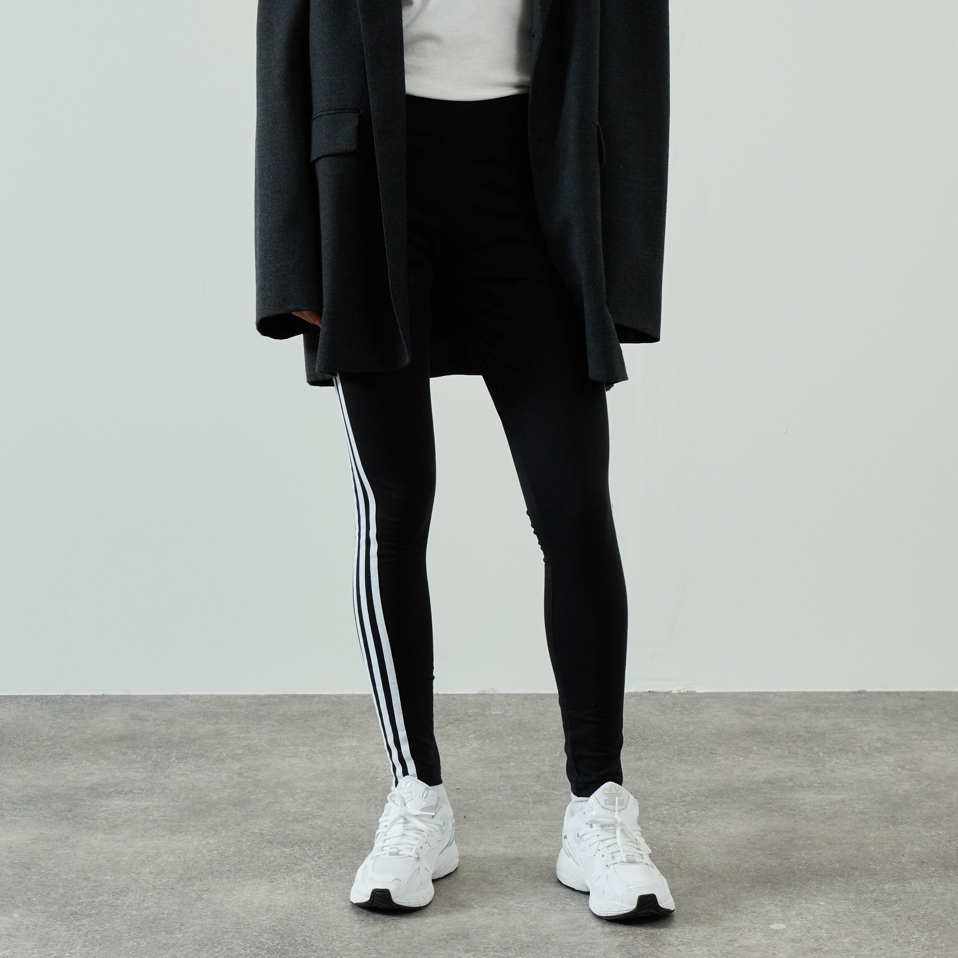 Sneakers et baskets ADIDAS ORIGINALS PANTALON NOIR Tendances