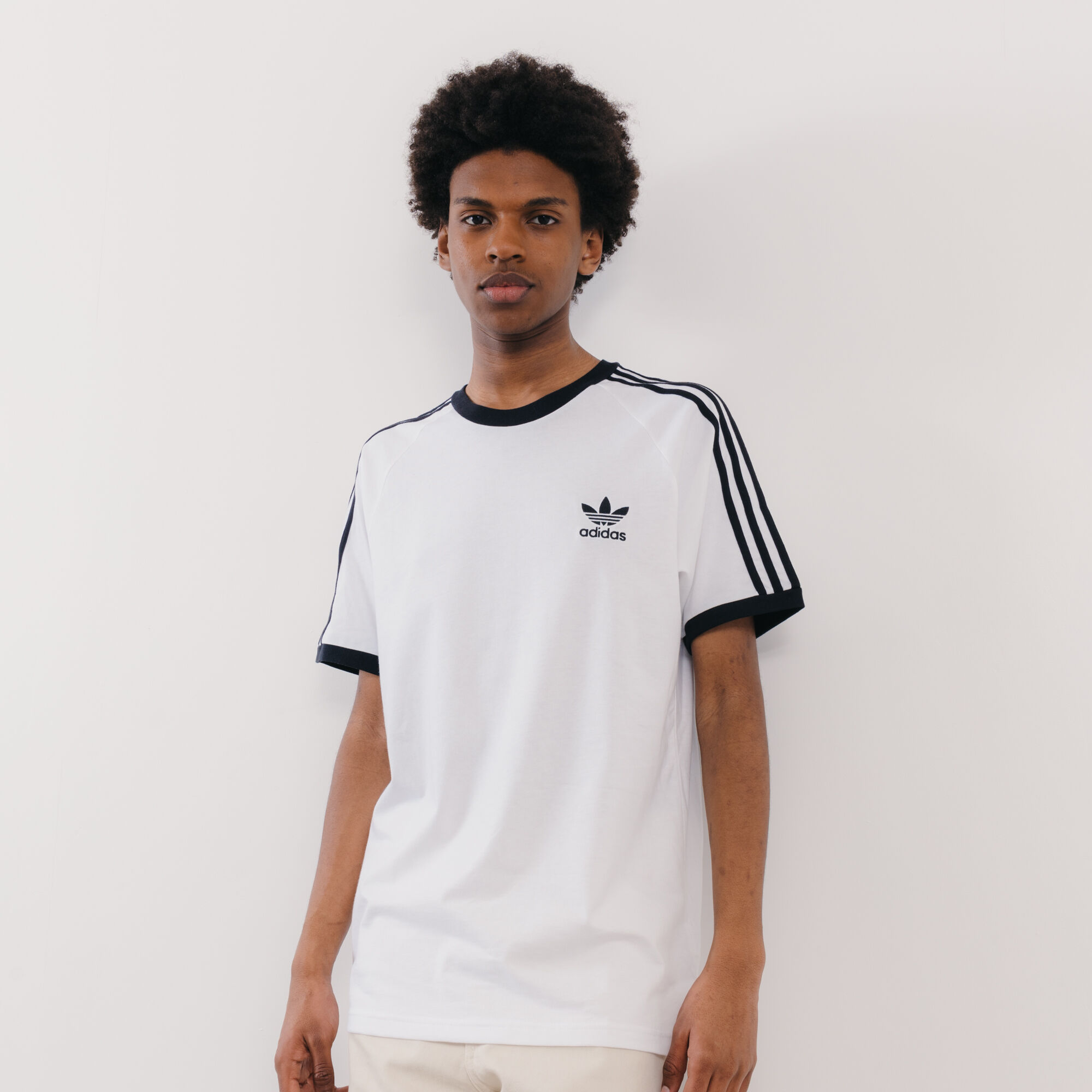 Tee shirt adidas blanc on sale