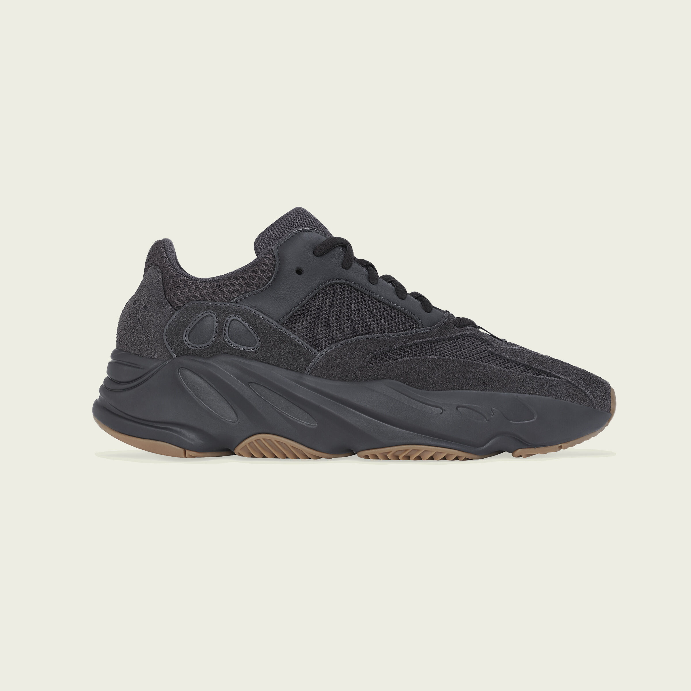 Courir yeezy 350 v2 black sales