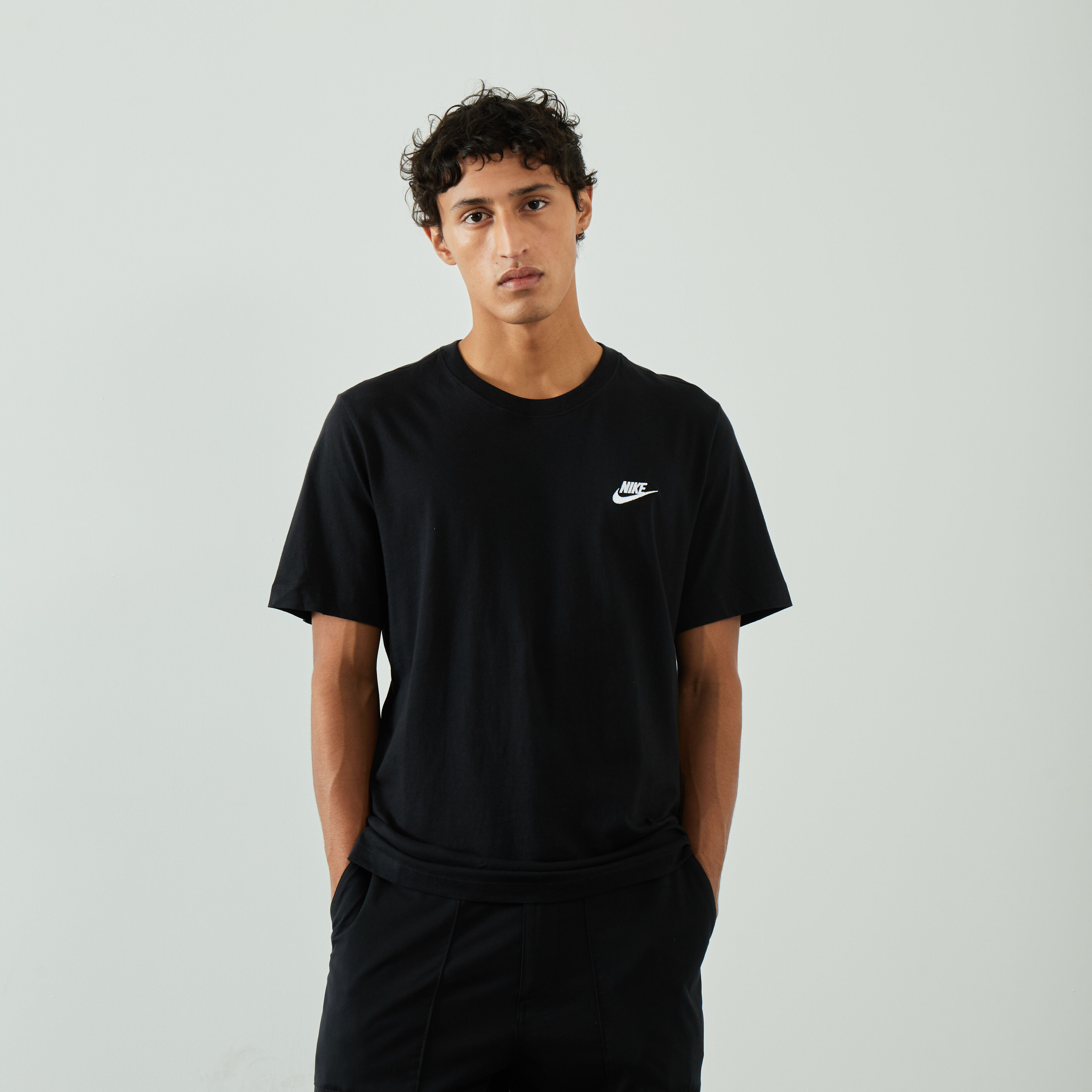 Sneakers et baskets NIKE TEE SHIRT Tendances 2024 Courir.be