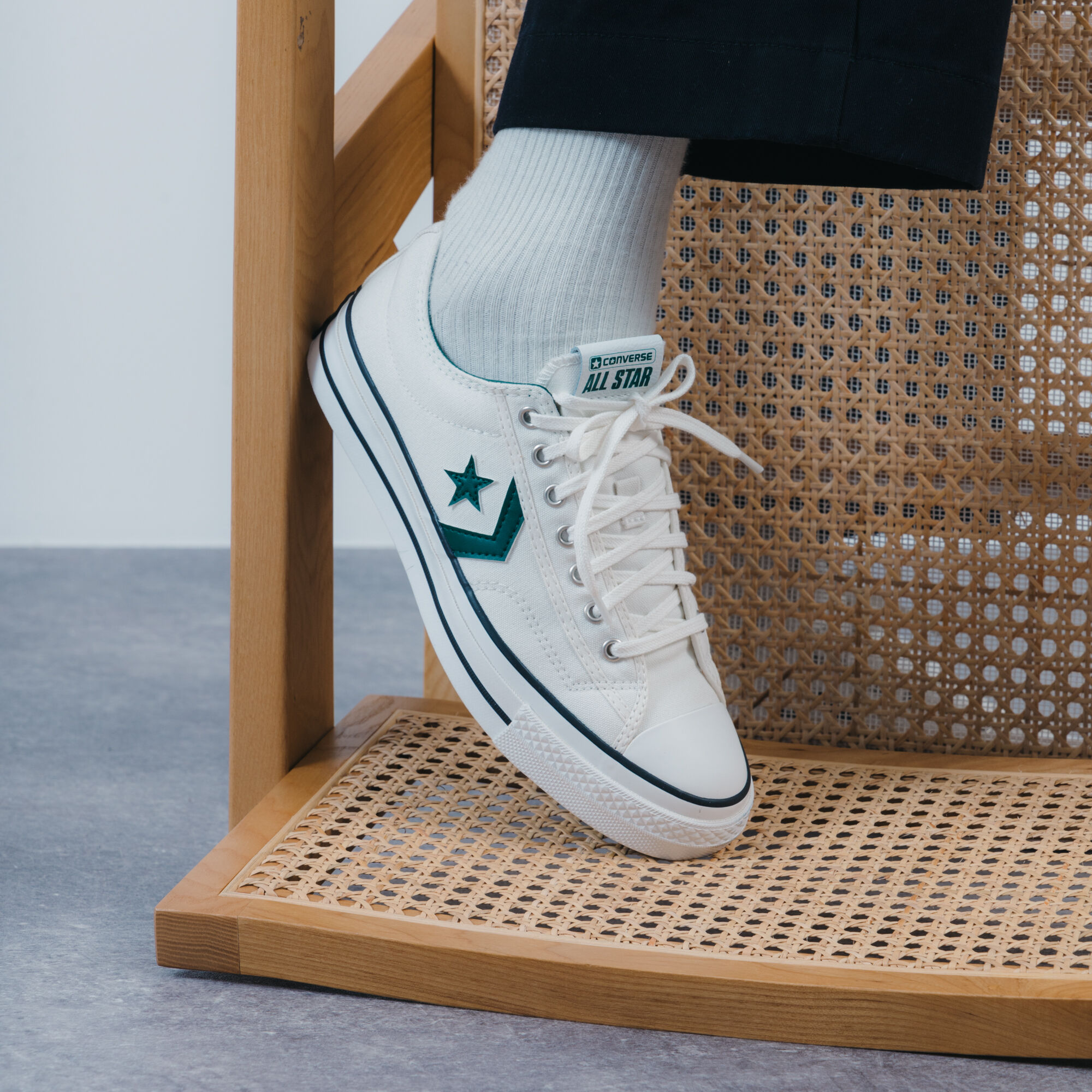 Converse star clearance player vert