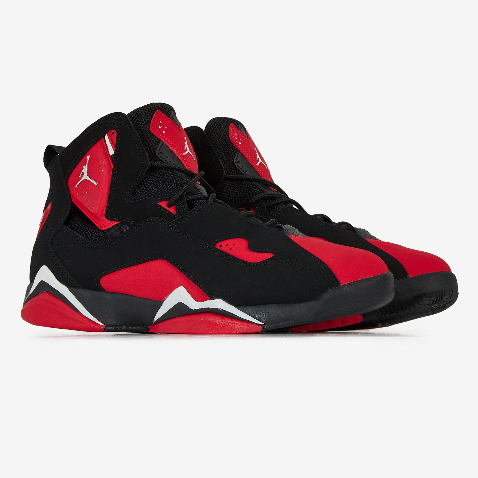 Jordan best sale rouge courir