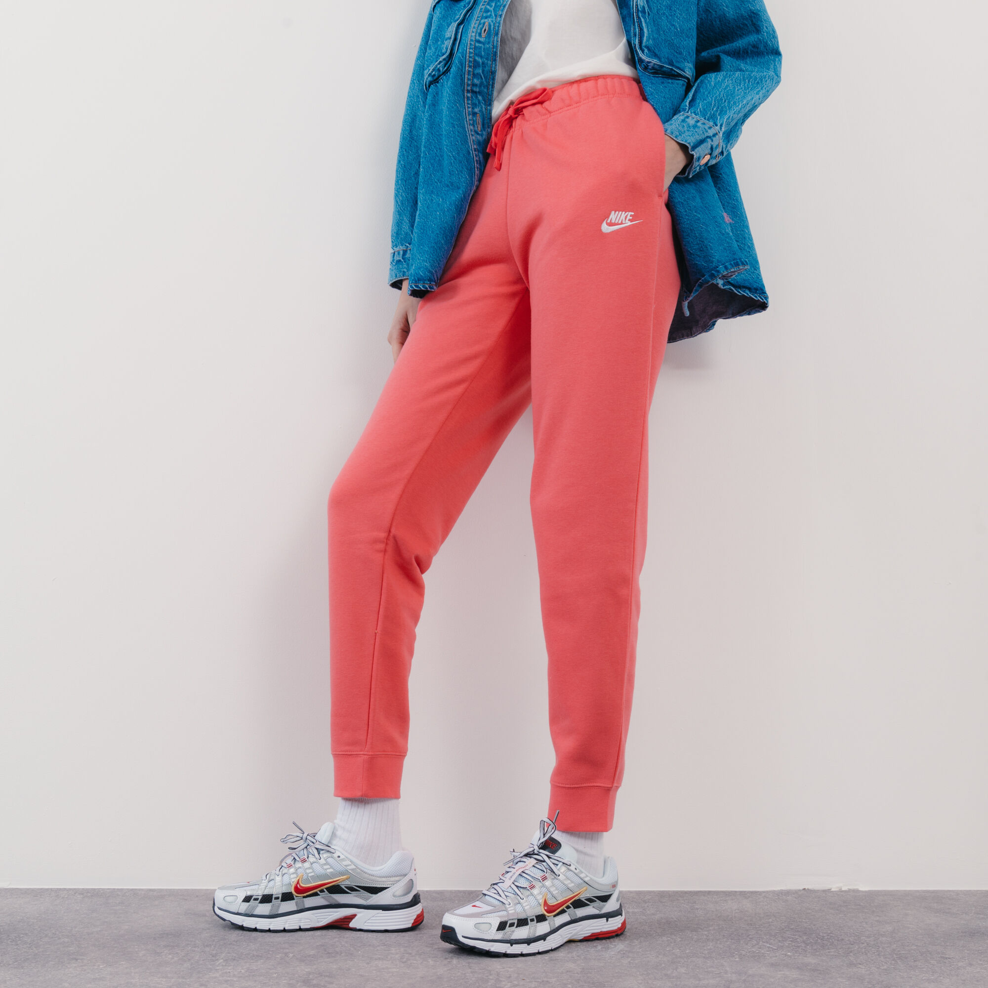 Pantalon nike hotsell rose