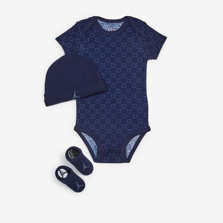 JORDAN 3 PC SET BODYSUIT HAT BOOTIE MONOGRAM MA BÉBÉ