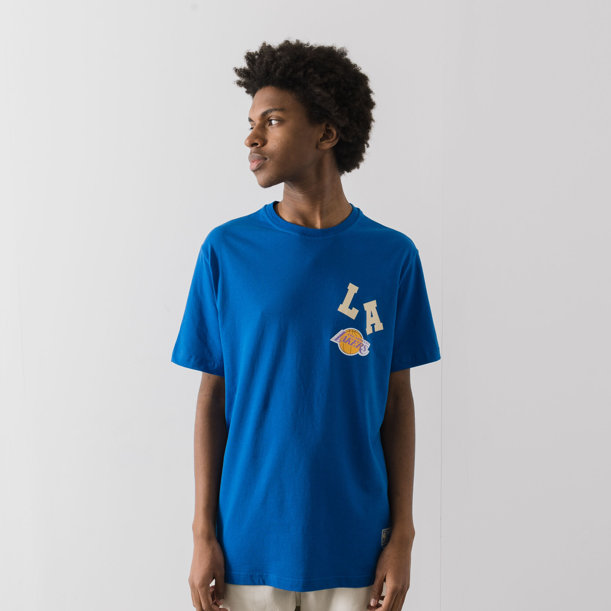 MITCHELL NESS TEE SHIRT LA LAKERS EMBROIDERED BLEU ELECTRIC