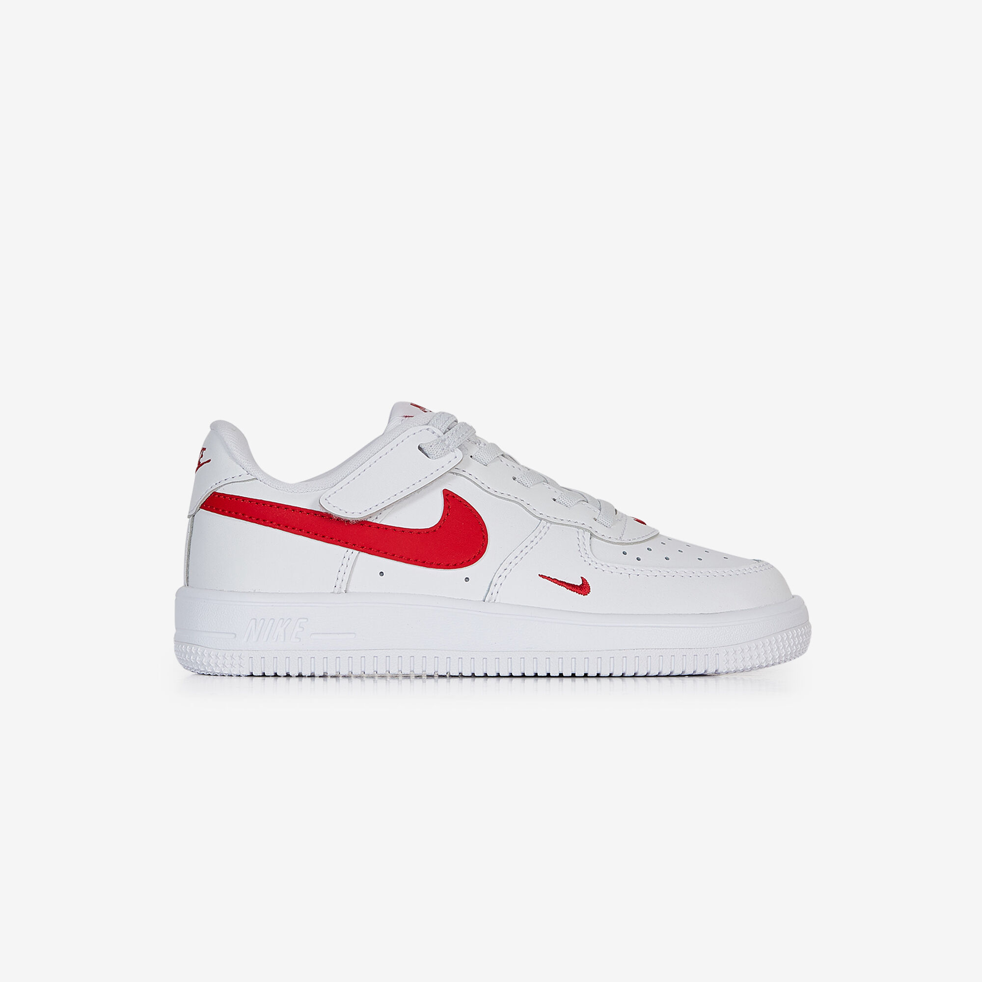 Sneakers en shoenen NIKE air force 1 SCHOENEN Trends 2024 Courir.be