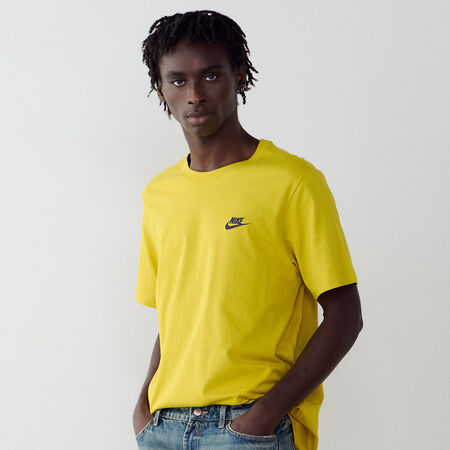 NIKE TEE SHIRT CLUB JAUNE/NOIR HEREN