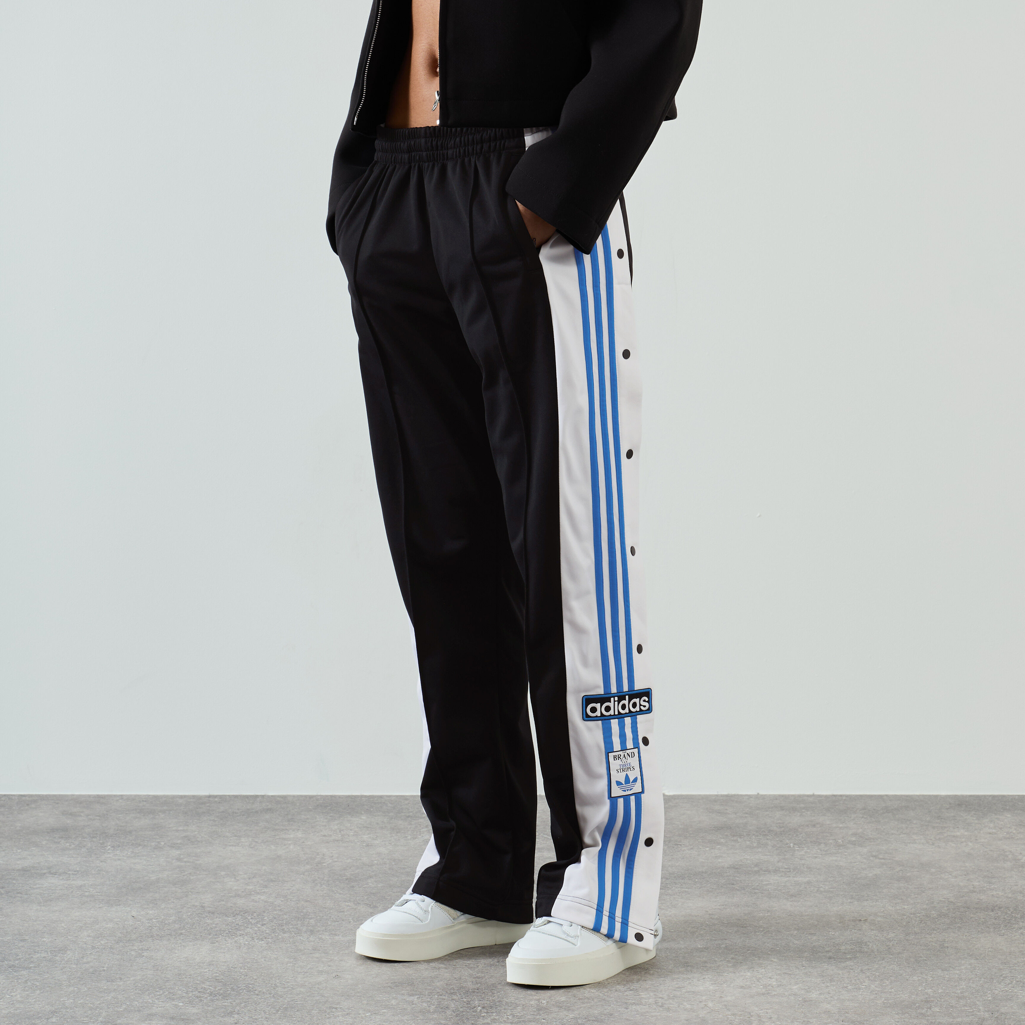 Courir Sneakers et baskets Nike Adidas Converse Jordan Puma