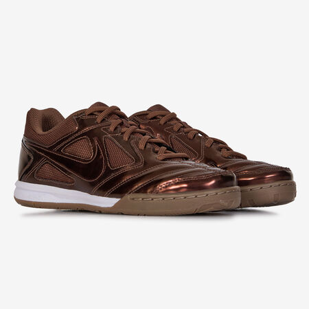 NIKE GATO MARRON DAMES